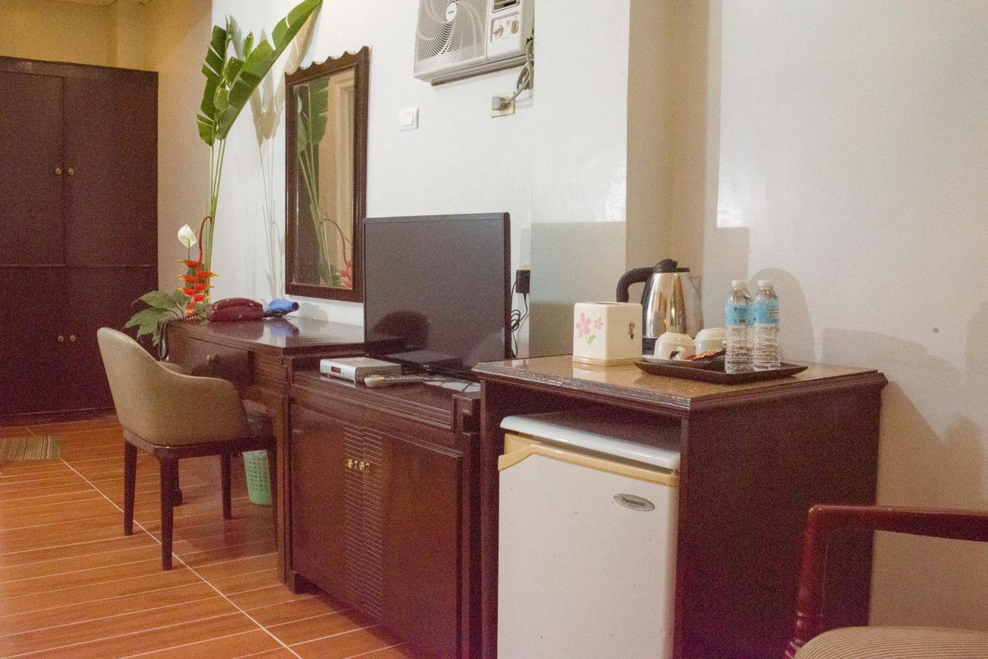 Lukay Brisas Hotel