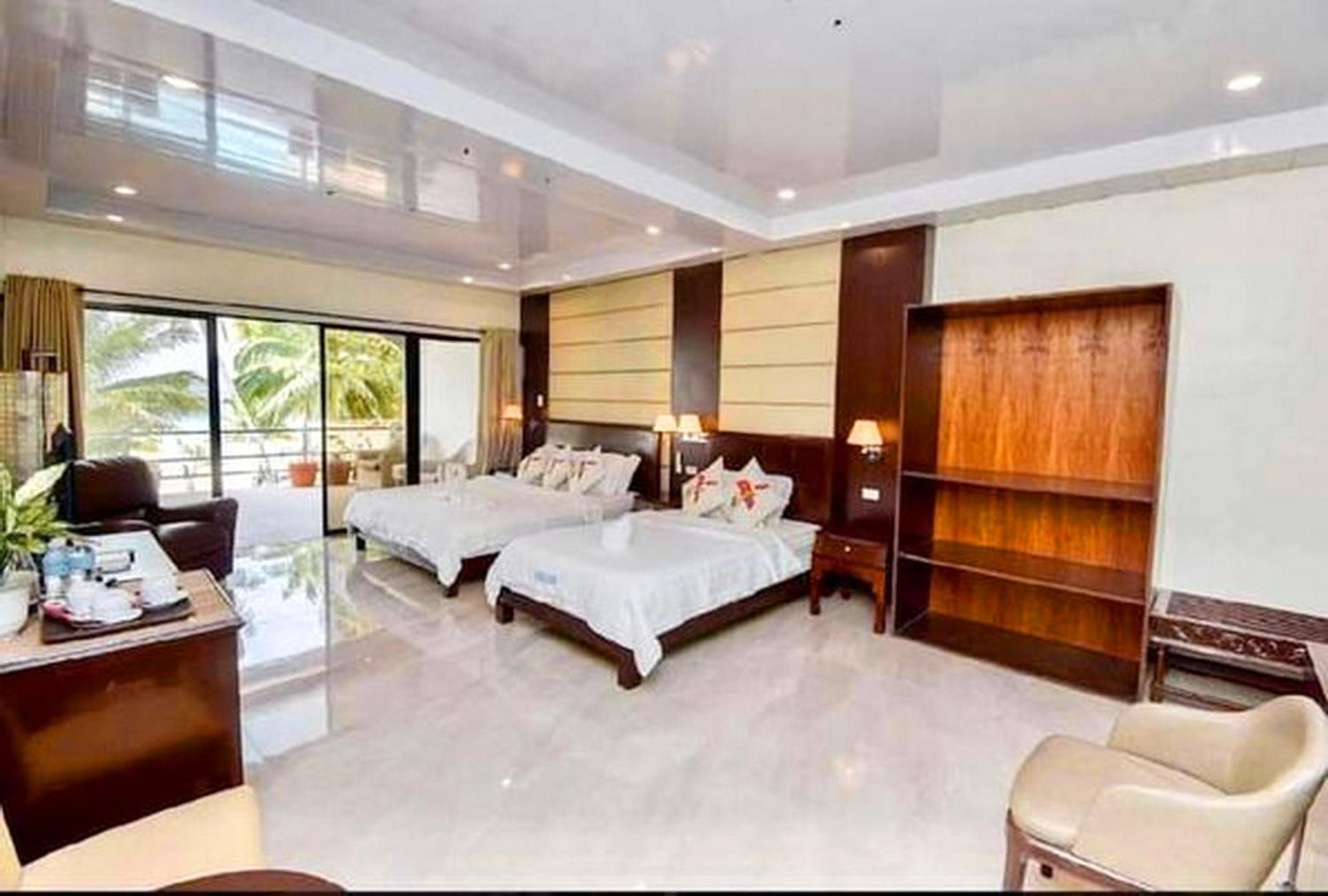 Lukay Brisas Hotel