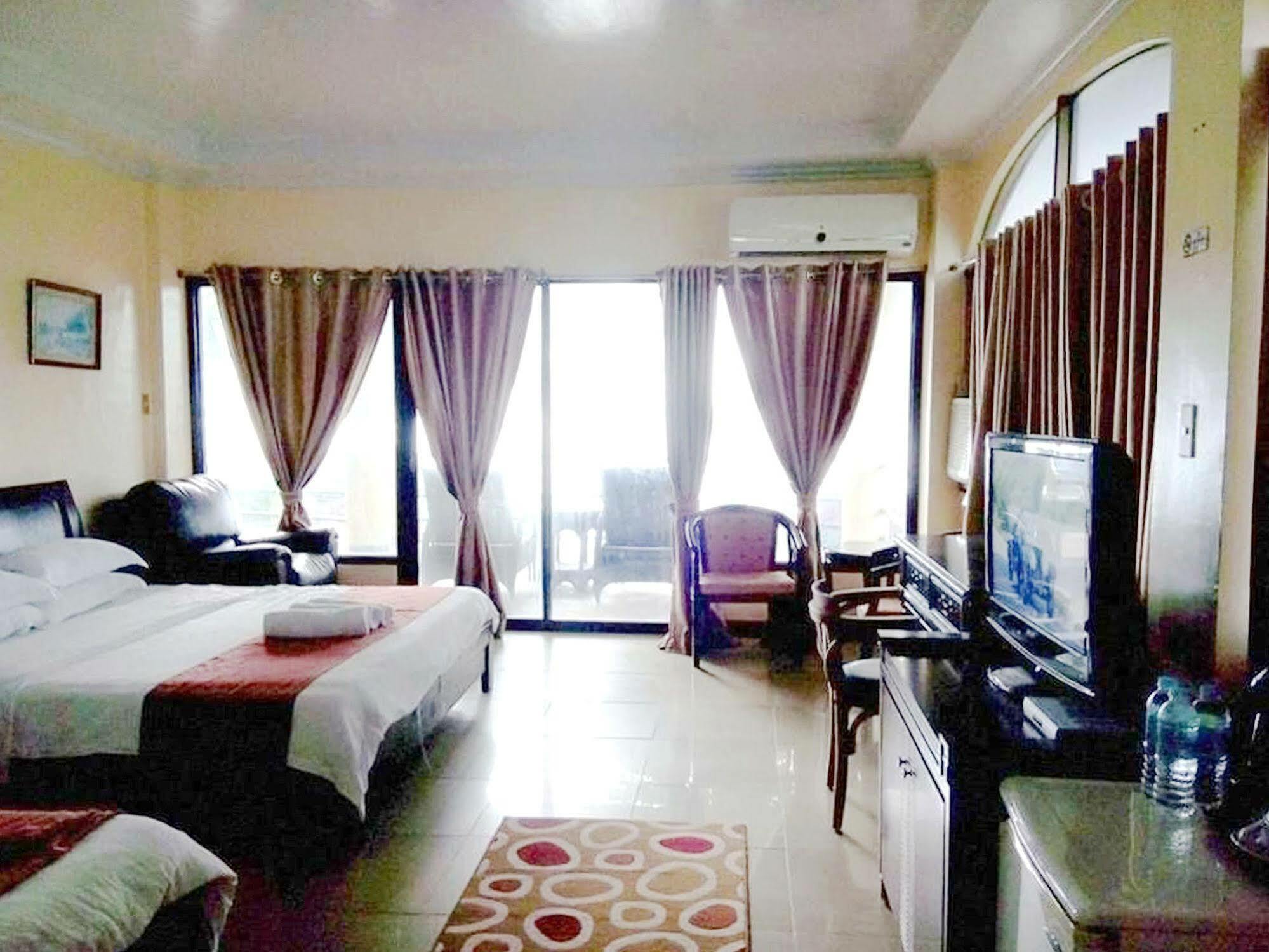 Lukay Brisas Hotel