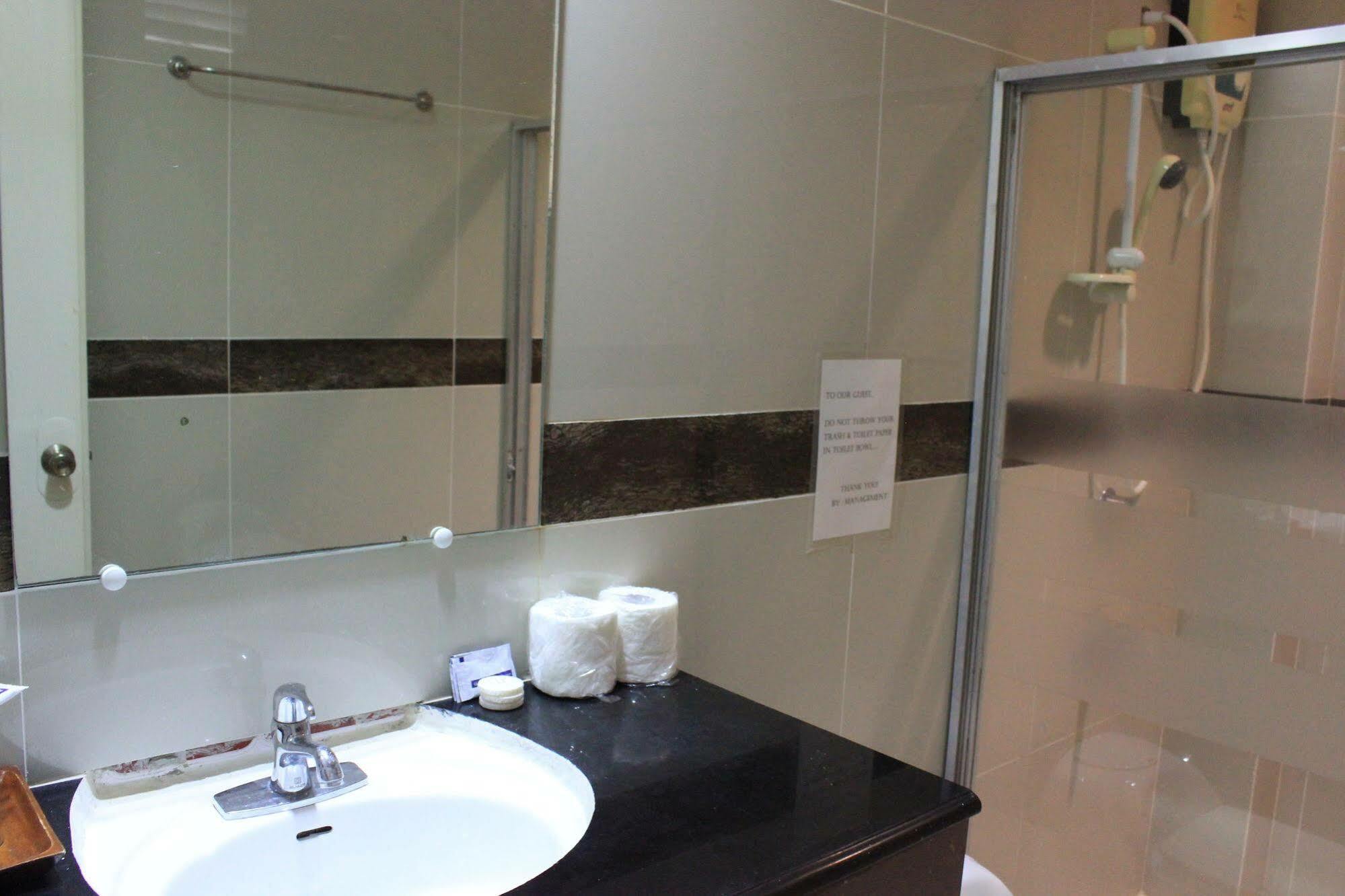 Lukay Brisas Hotel Balabag (Boracay)